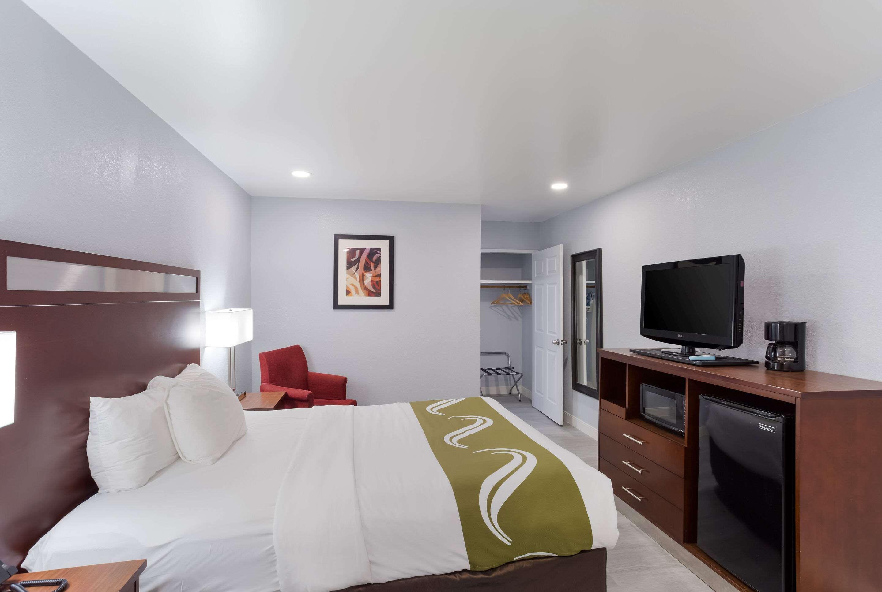 Quality Inn Redding Near I-5 Buitenkant foto