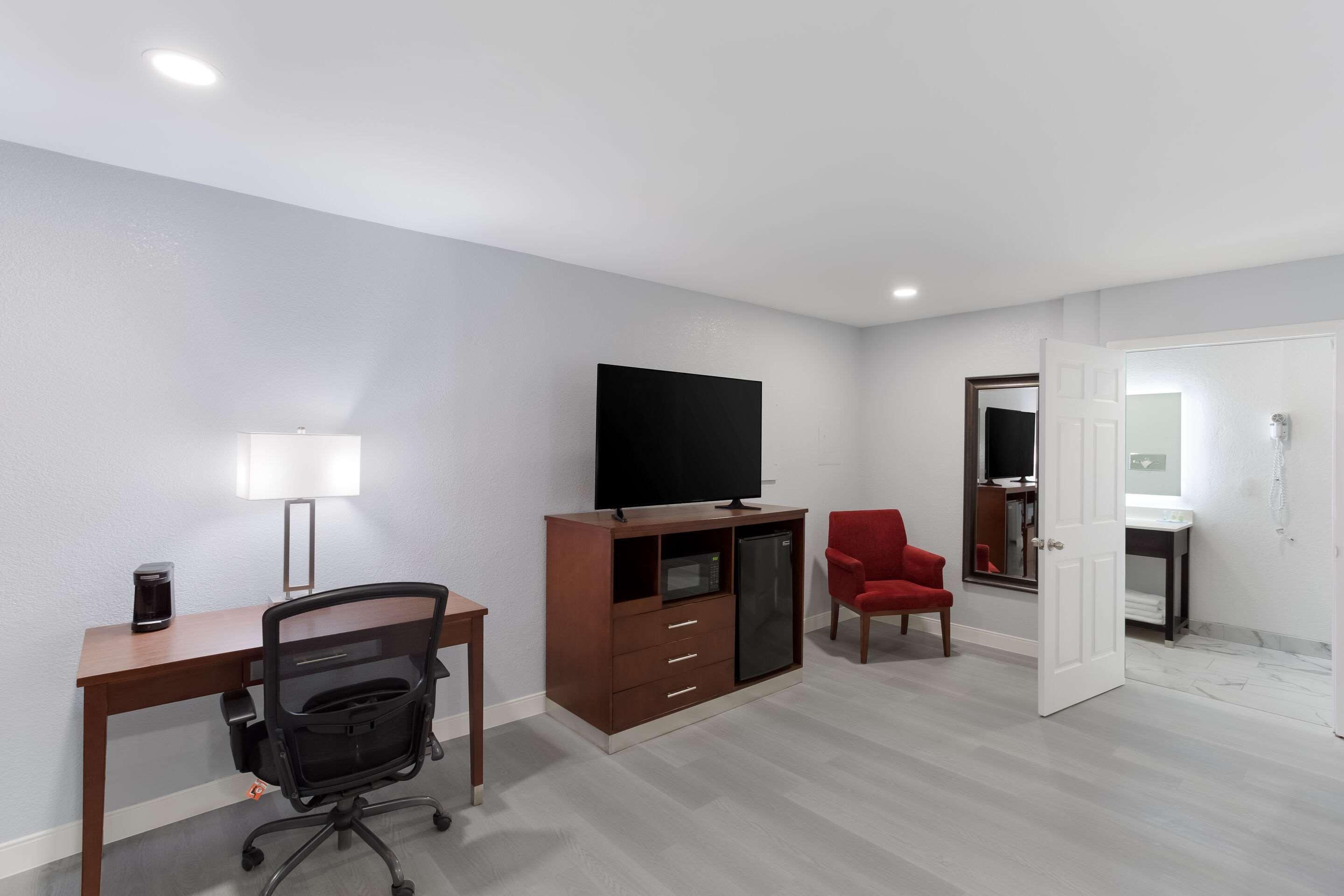 Quality Inn Redding Near I-5 Buitenkant foto
