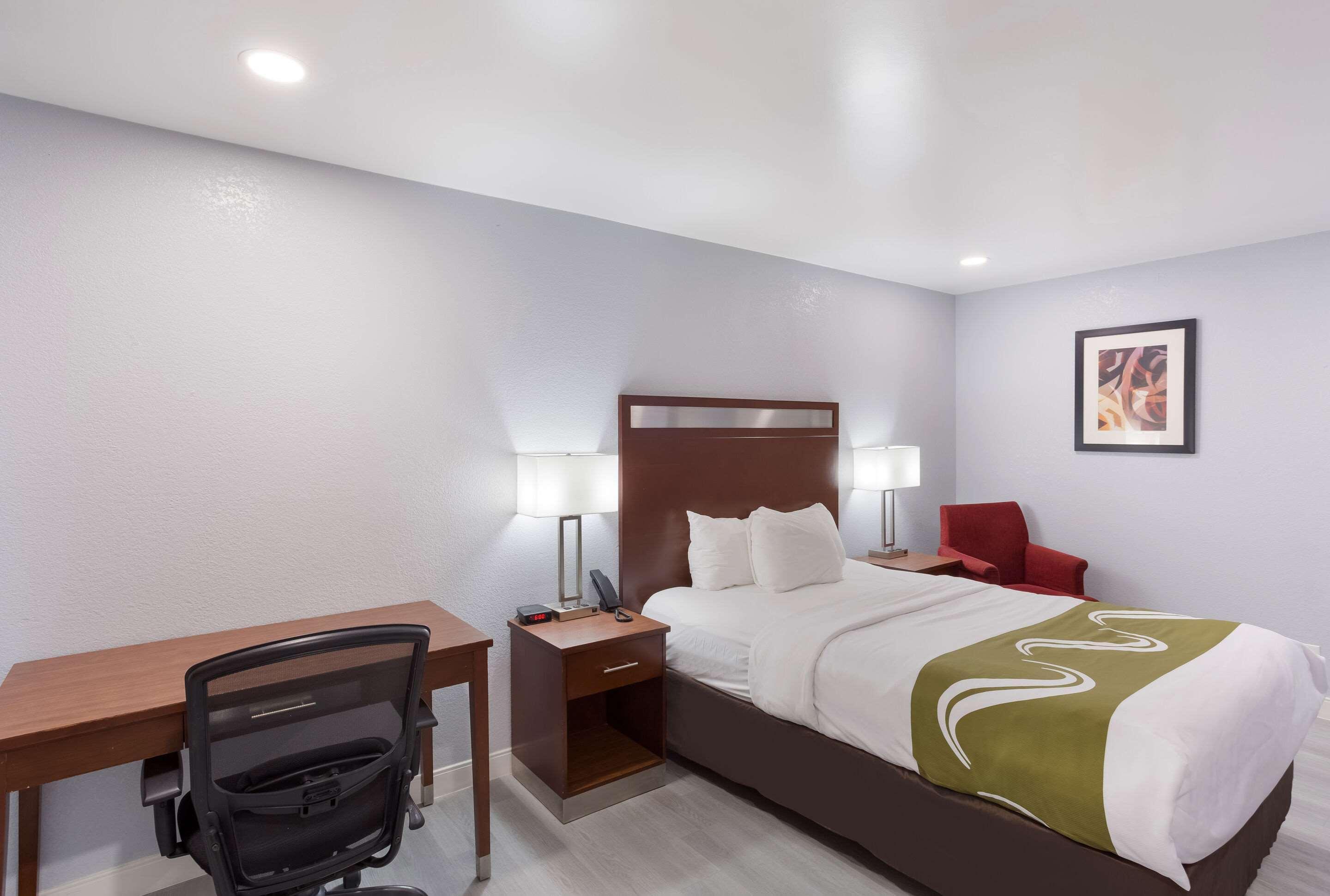 Quality Inn Redding Near I-5 Buitenkant foto