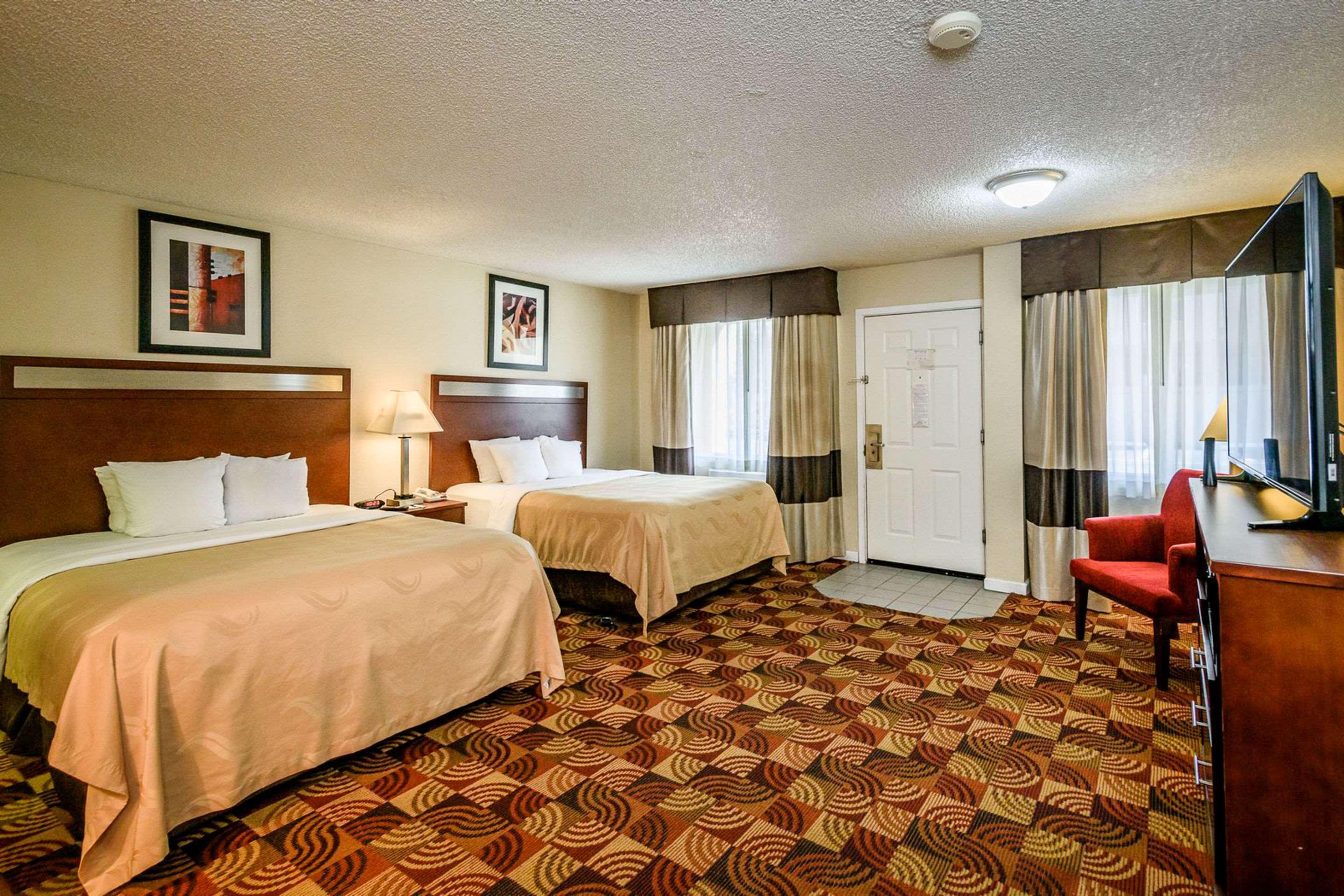 Quality Inn Redding Near I-5 Buitenkant foto