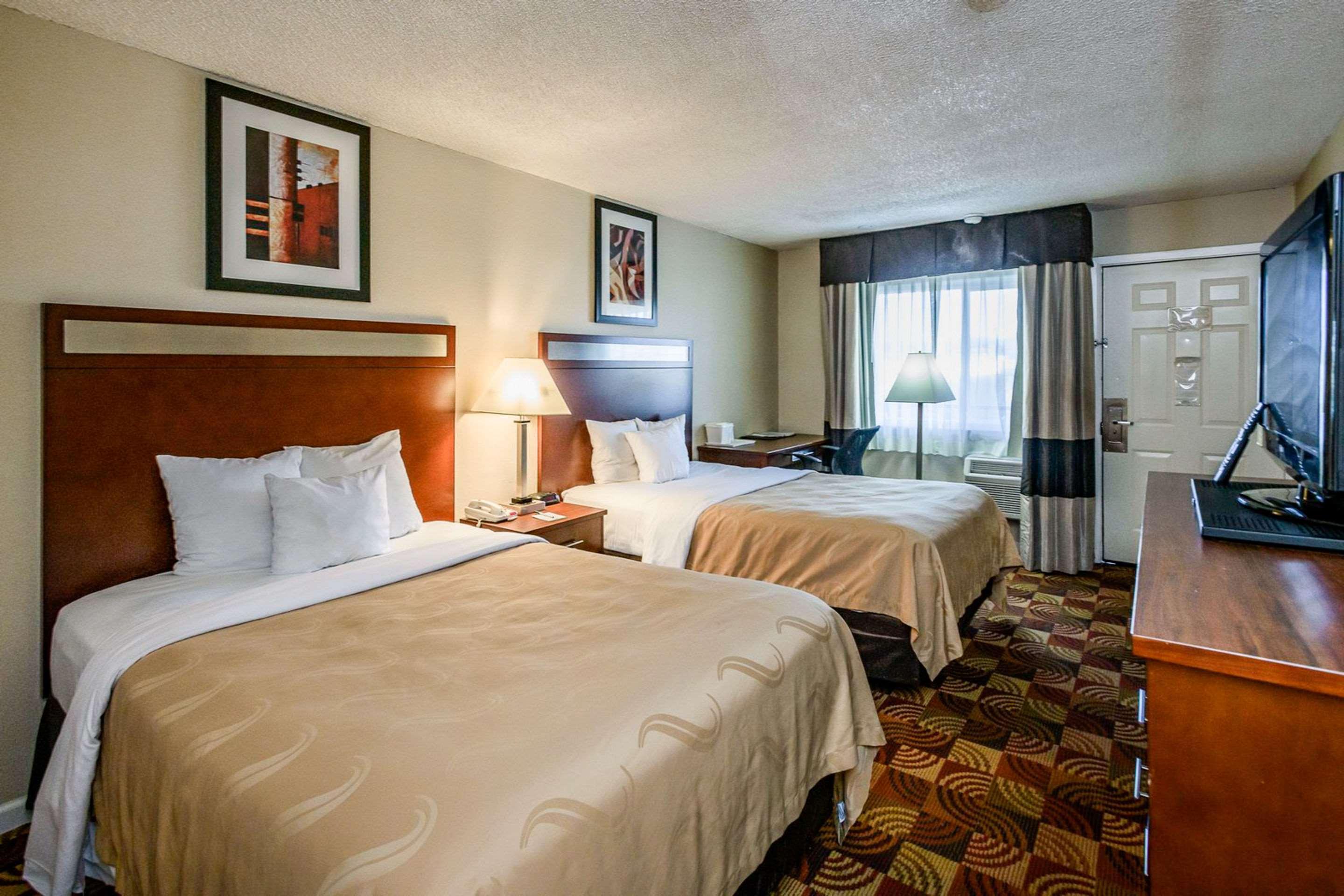 Quality Inn Redding Near I-5 Buitenkant foto