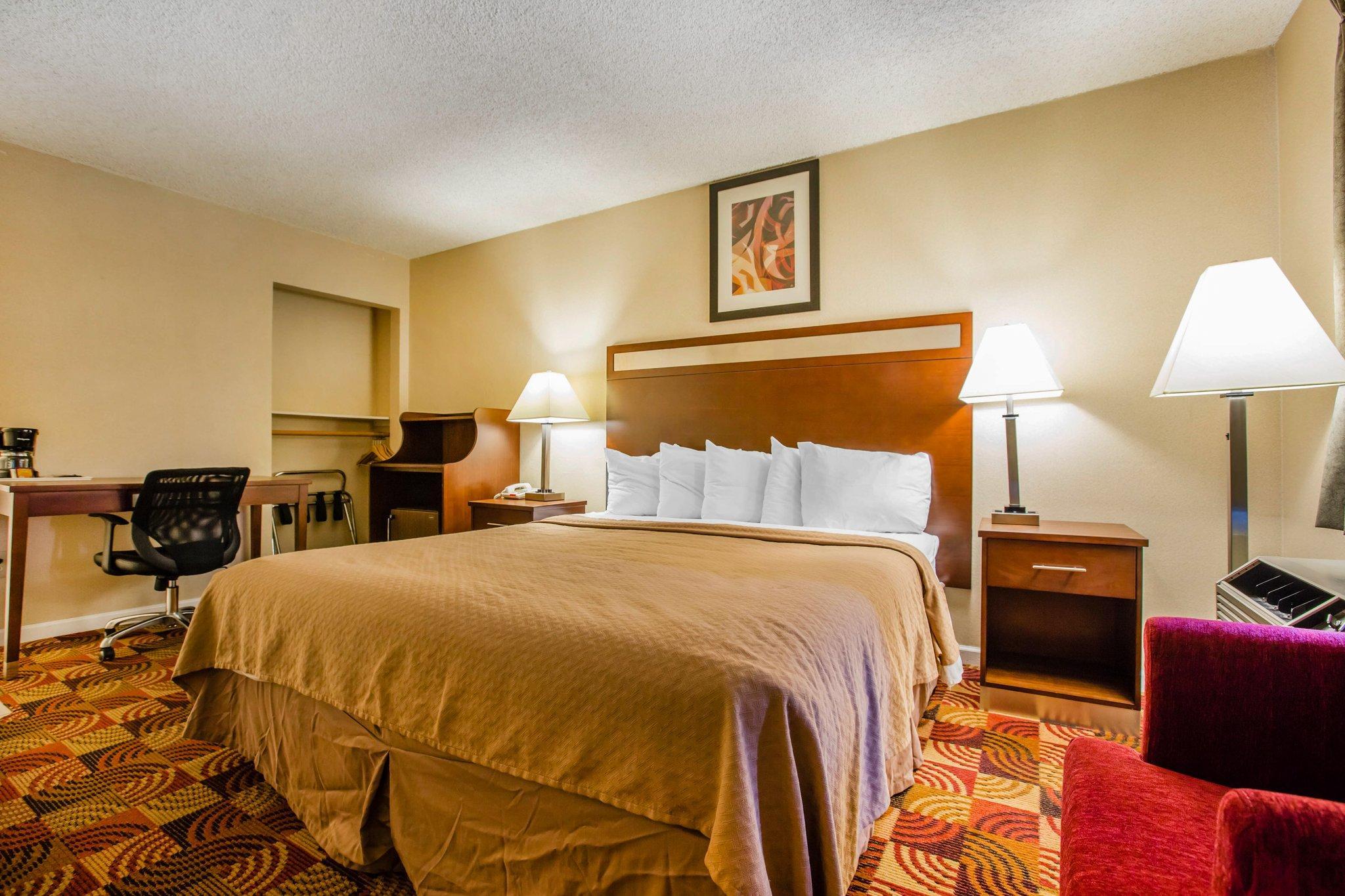 Quality Inn Redding Near I-5 Buitenkant foto