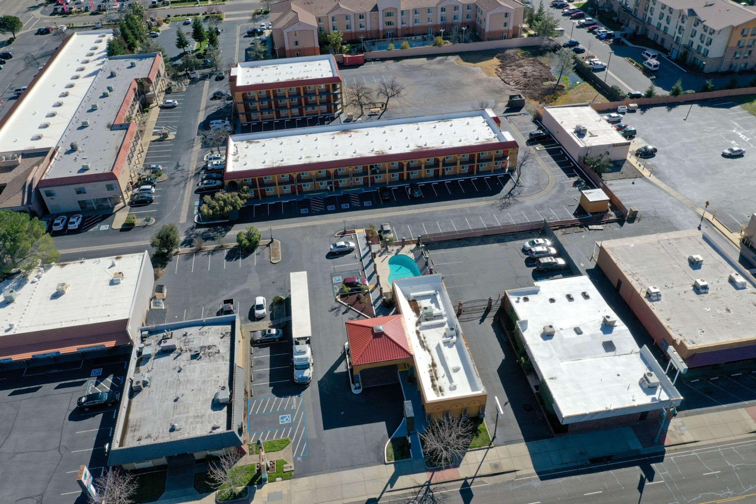 Quality Inn Redding Near I-5 Buitenkant foto