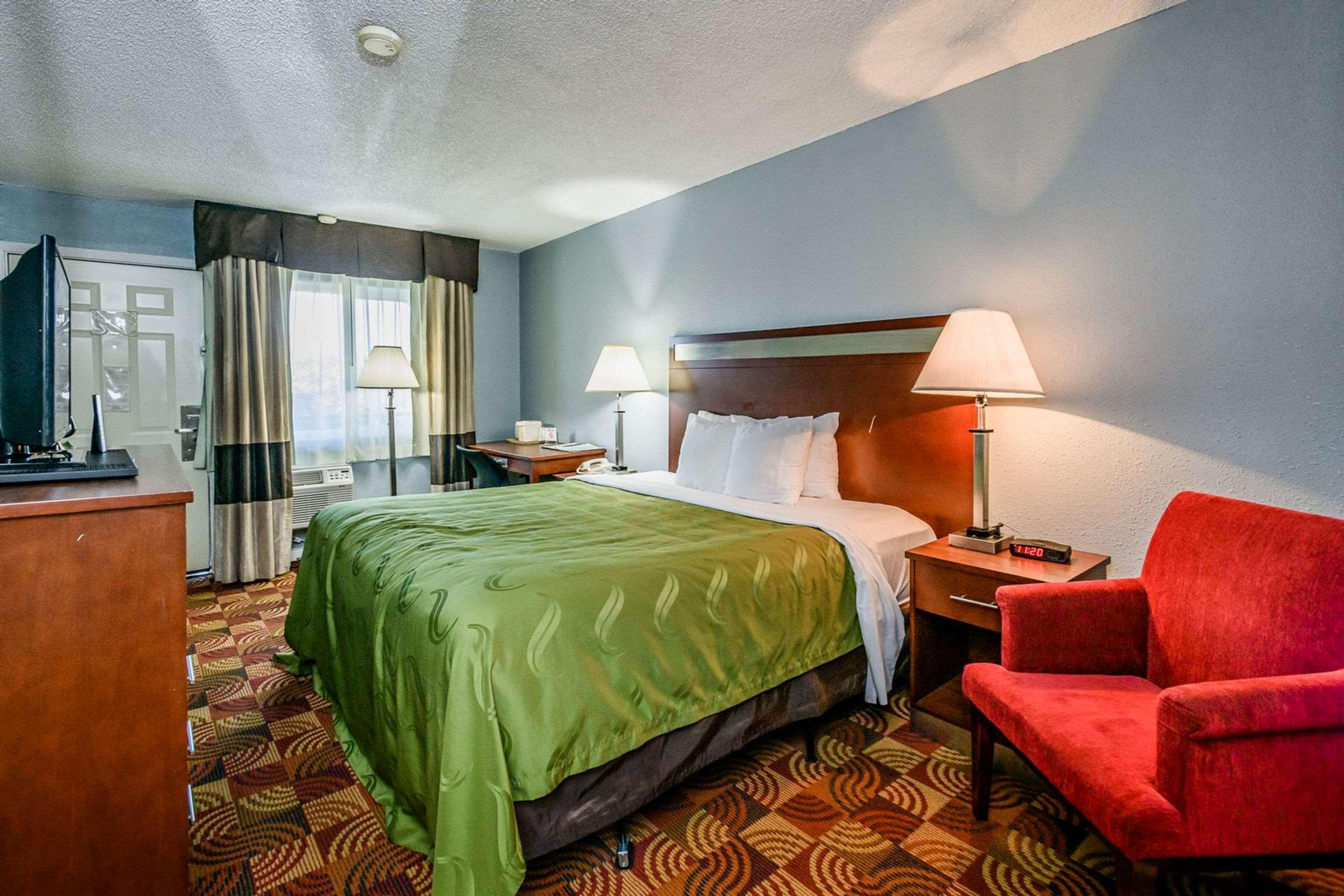 Quality Inn Redding Near I-5 Buitenkant foto