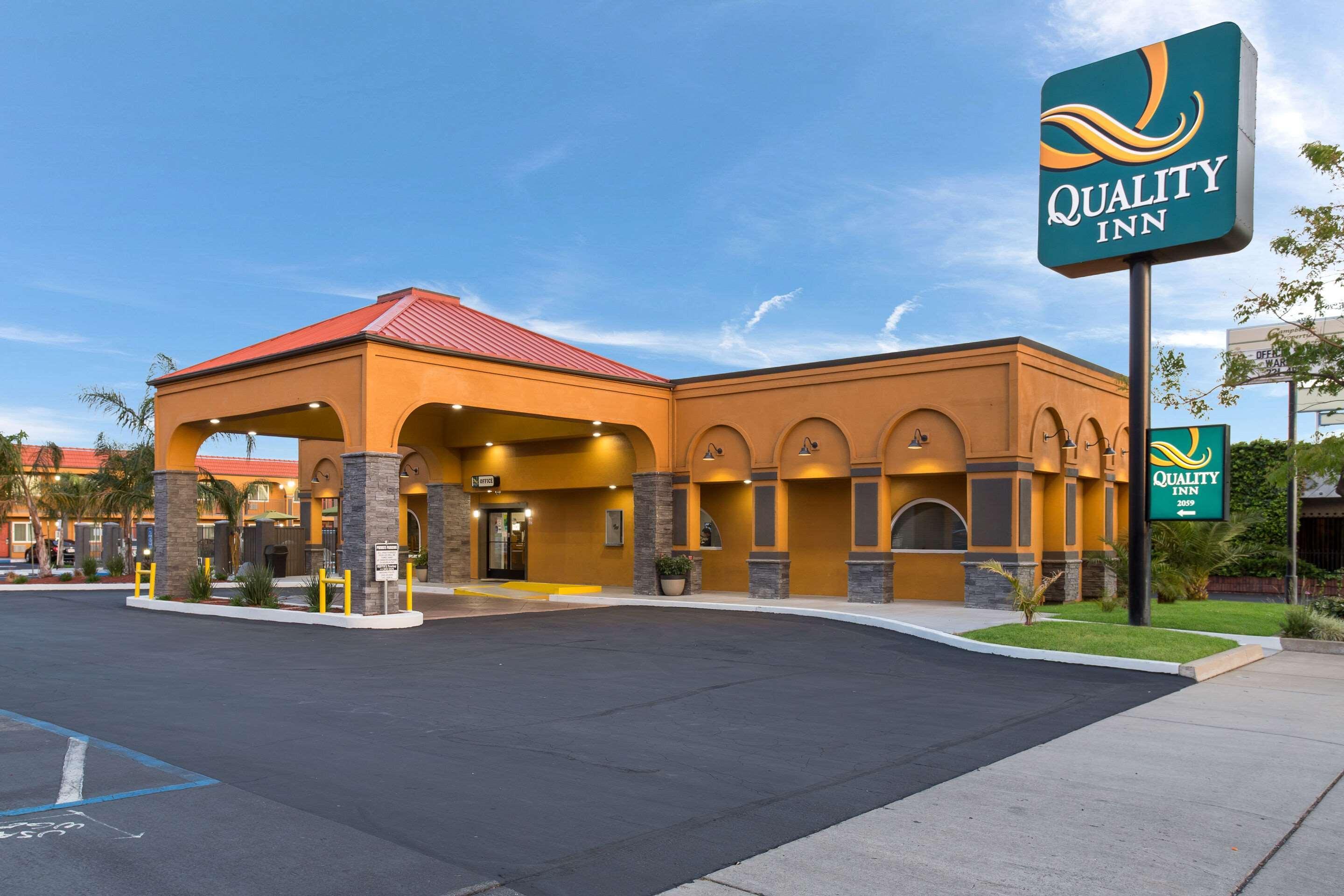Quality Inn Redding Near I-5 Buitenkant foto