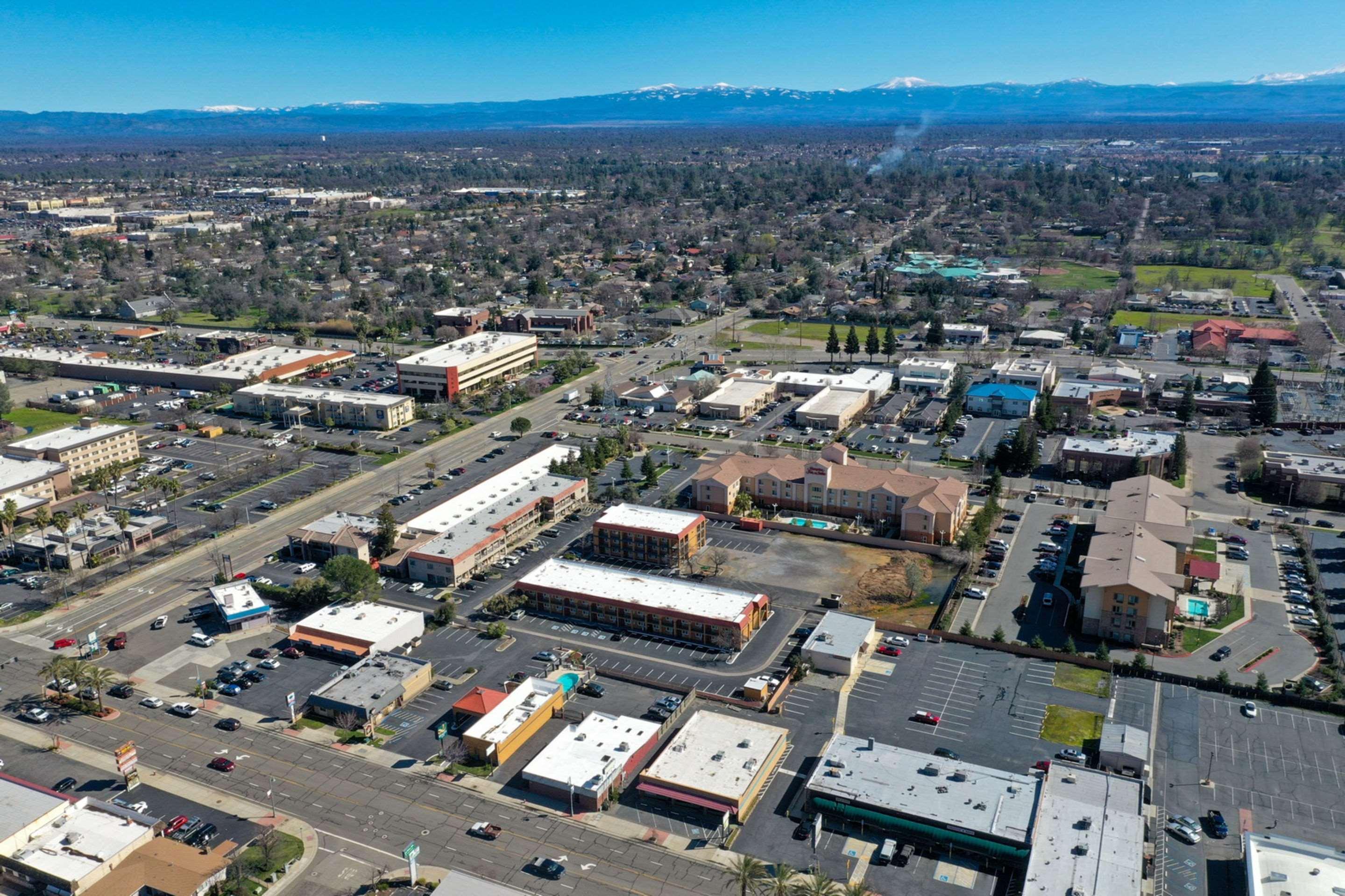 Quality Inn Redding Near I-5 Buitenkant foto