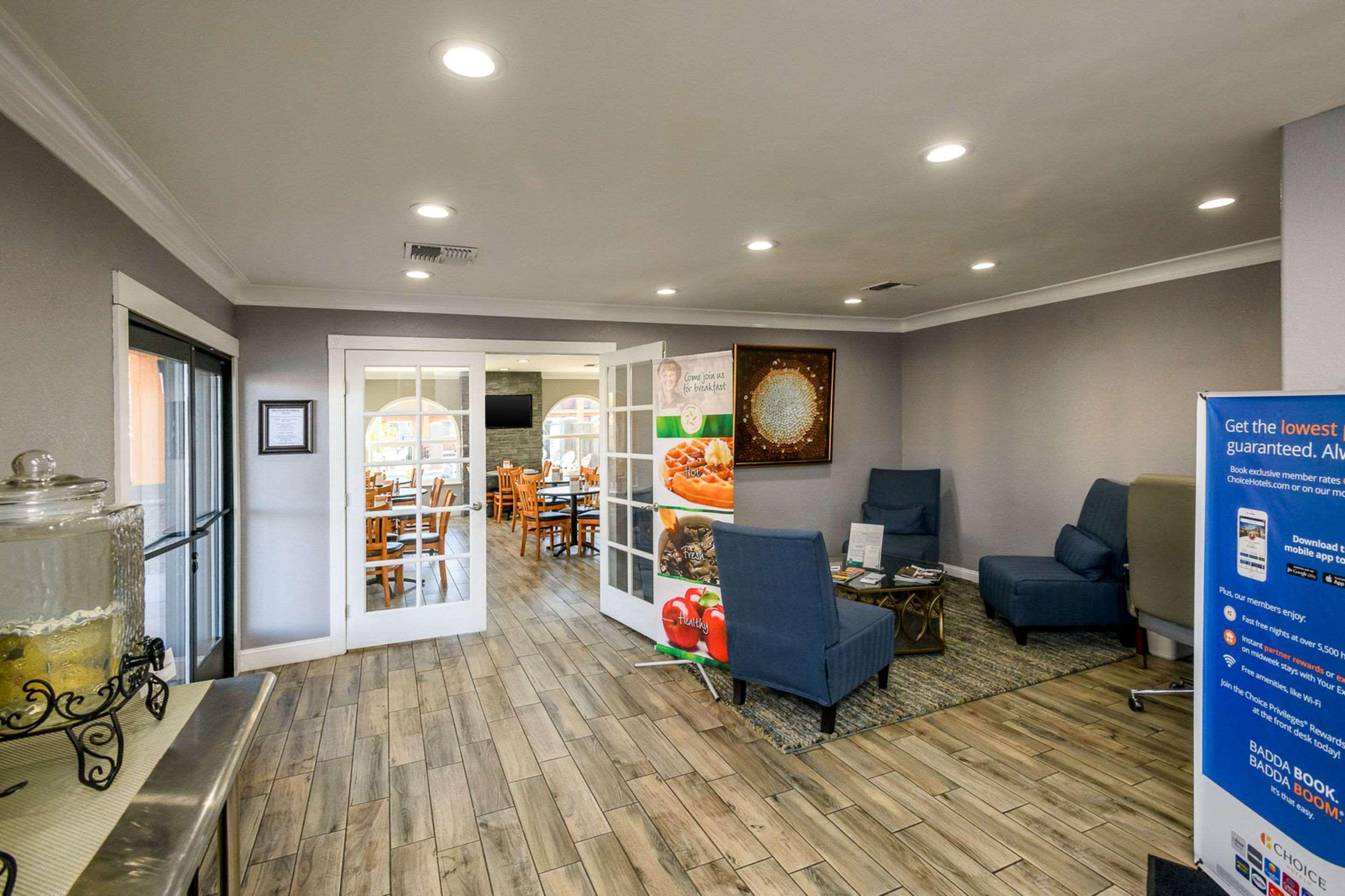 Quality Inn Redding Near I-5 Buitenkant foto