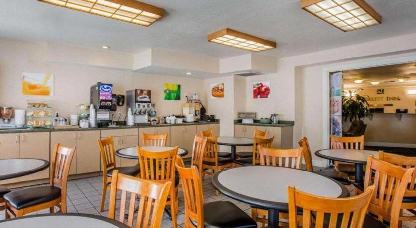 Quality Inn Redding Near I-5 Buitenkant foto